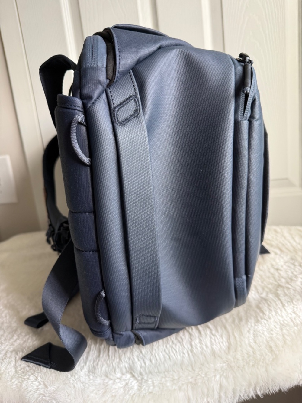 NWOT Peak Design 30L Travel Backpack - Midnight Blue - Picture 3 of 14